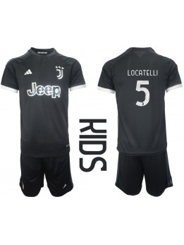 Juventus Manuel Locatelli #5 Ausweichtrikot für Kinder 2023-24 Kurzarm (+ Kurze Hosen)